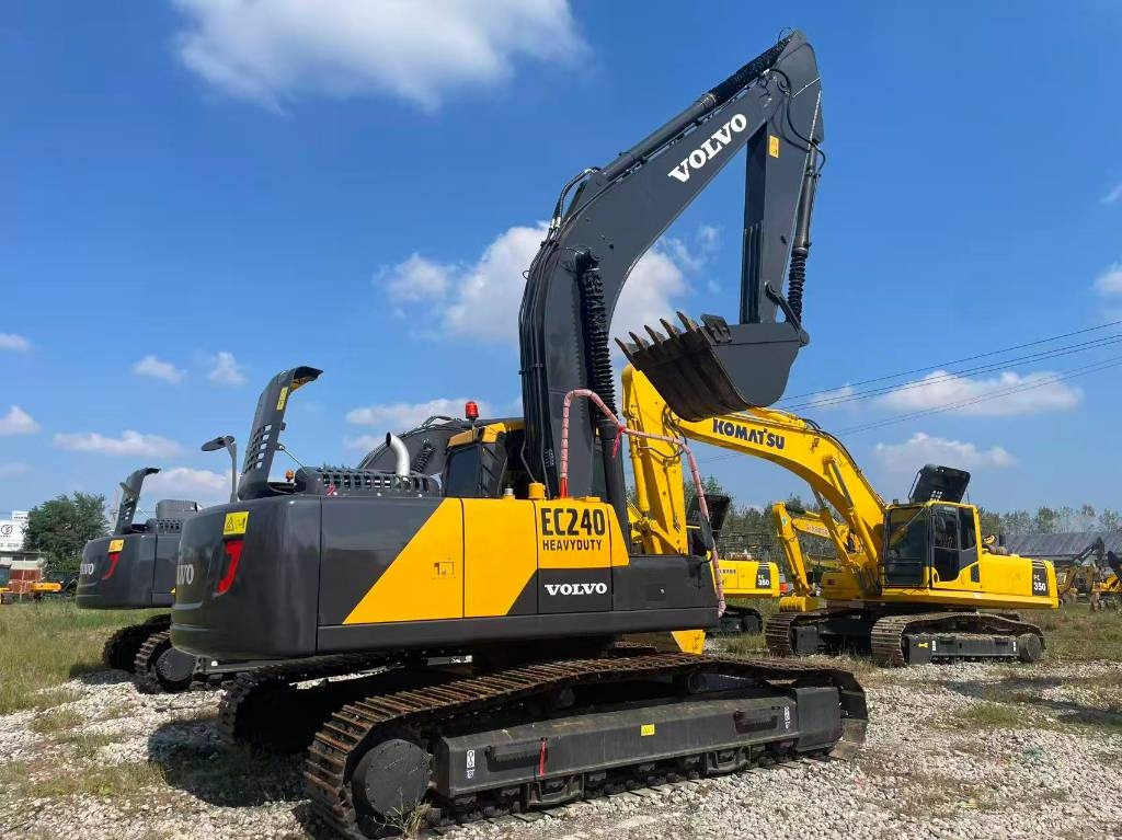 Volvo EC 240  - Pelle sur chenille: photos 1 Volvo EC 240  - Pelle sur chenille: photos 1