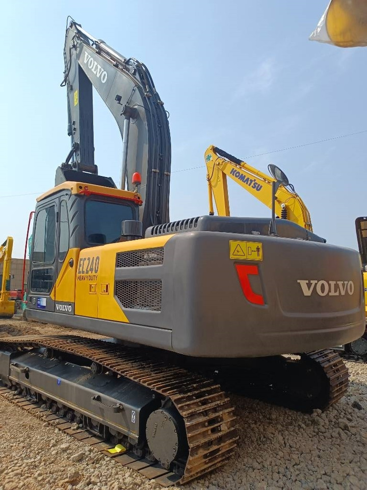Volvo EC 240  - Pelle sur chenille: photos 5 Volvo EC 240  - Pelle sur chenille: photos 5
