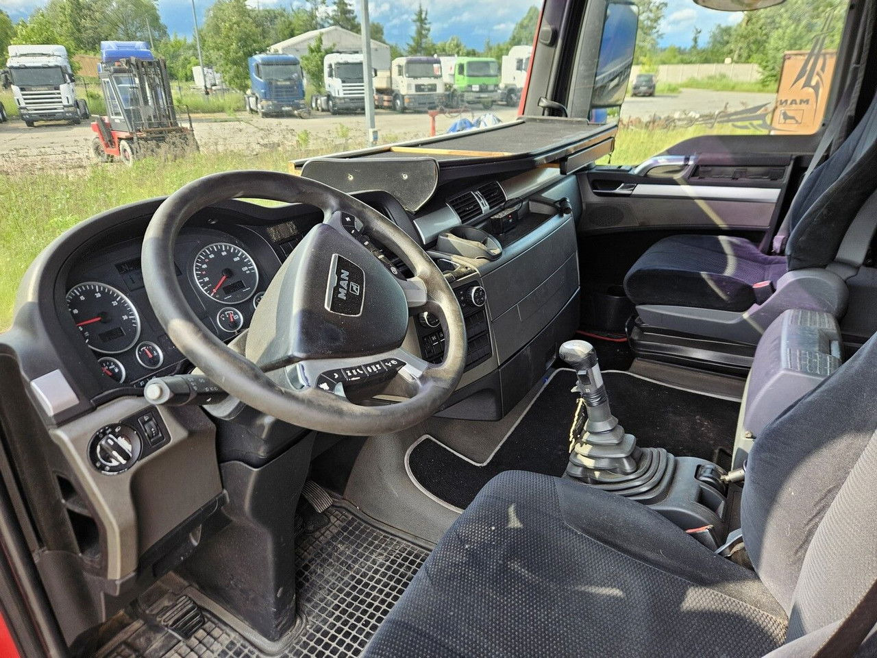 MAN TGX 18.440 XLX - manual - Tracteur routier: photos 5 MAN TGX 18.440 XLX - manual - Tracteur routier: photos 5