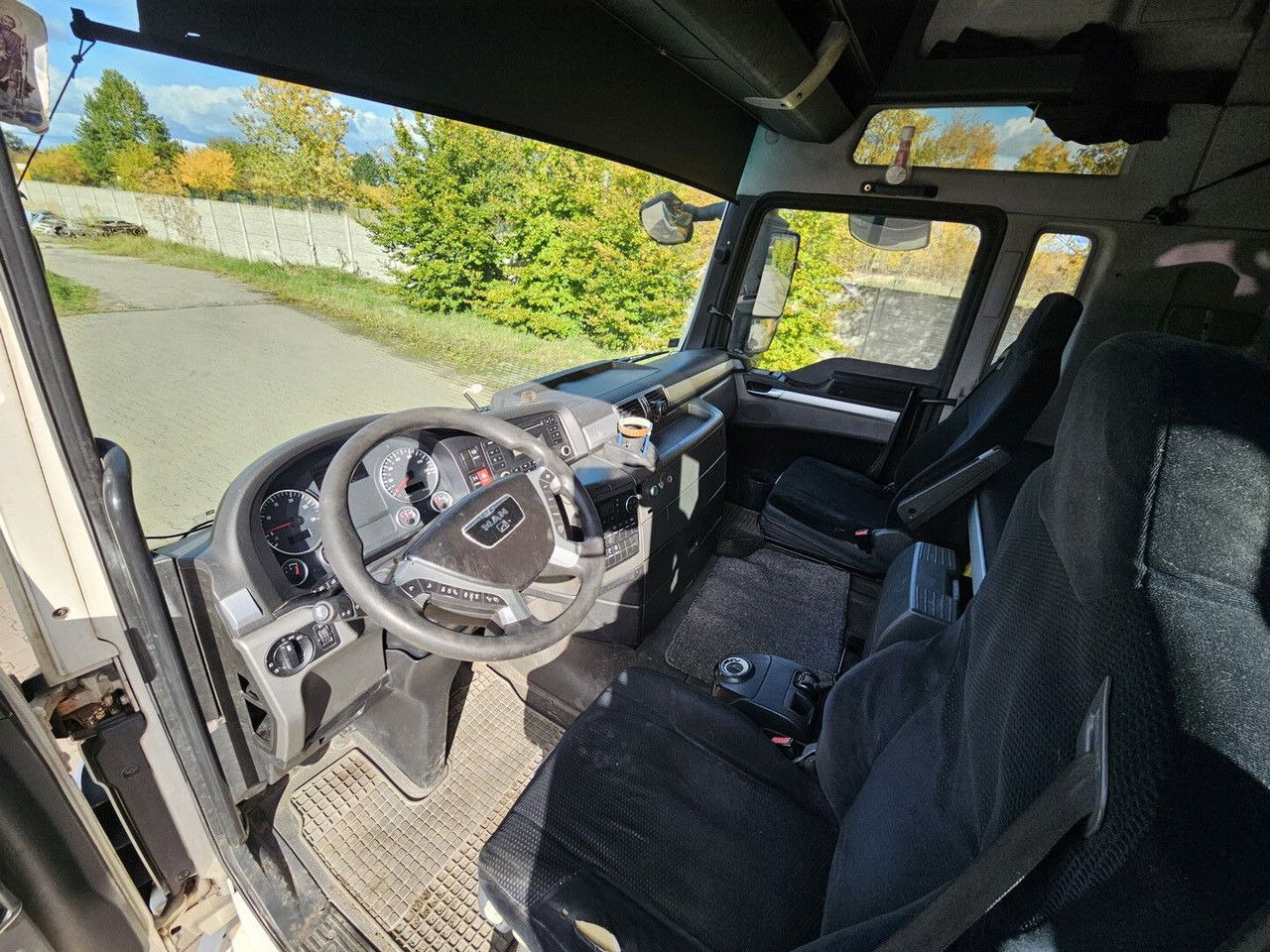 Tracteur routier MAN TGX 18.440 intarder - automatic - 2009 year: photos 12 Tracteur routier MAN TGX 18.440 intarder - automatic - 2009 year: photos 12