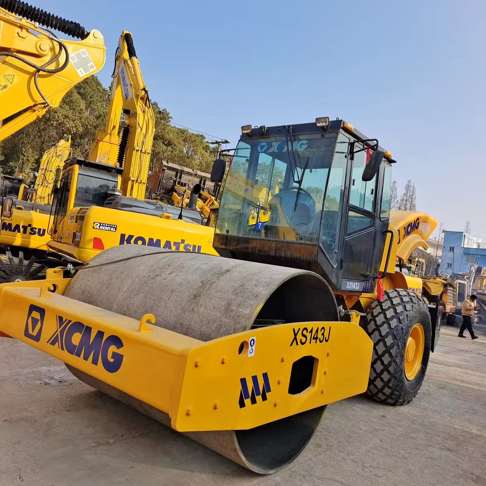 XCMG XS143J road roller - Compacteur à pieds de mouton/ Monocylindre: photos 5 XCMG XS143J road roller - Compacteur à pieds de mouton/ Monocylindre: photos 5
