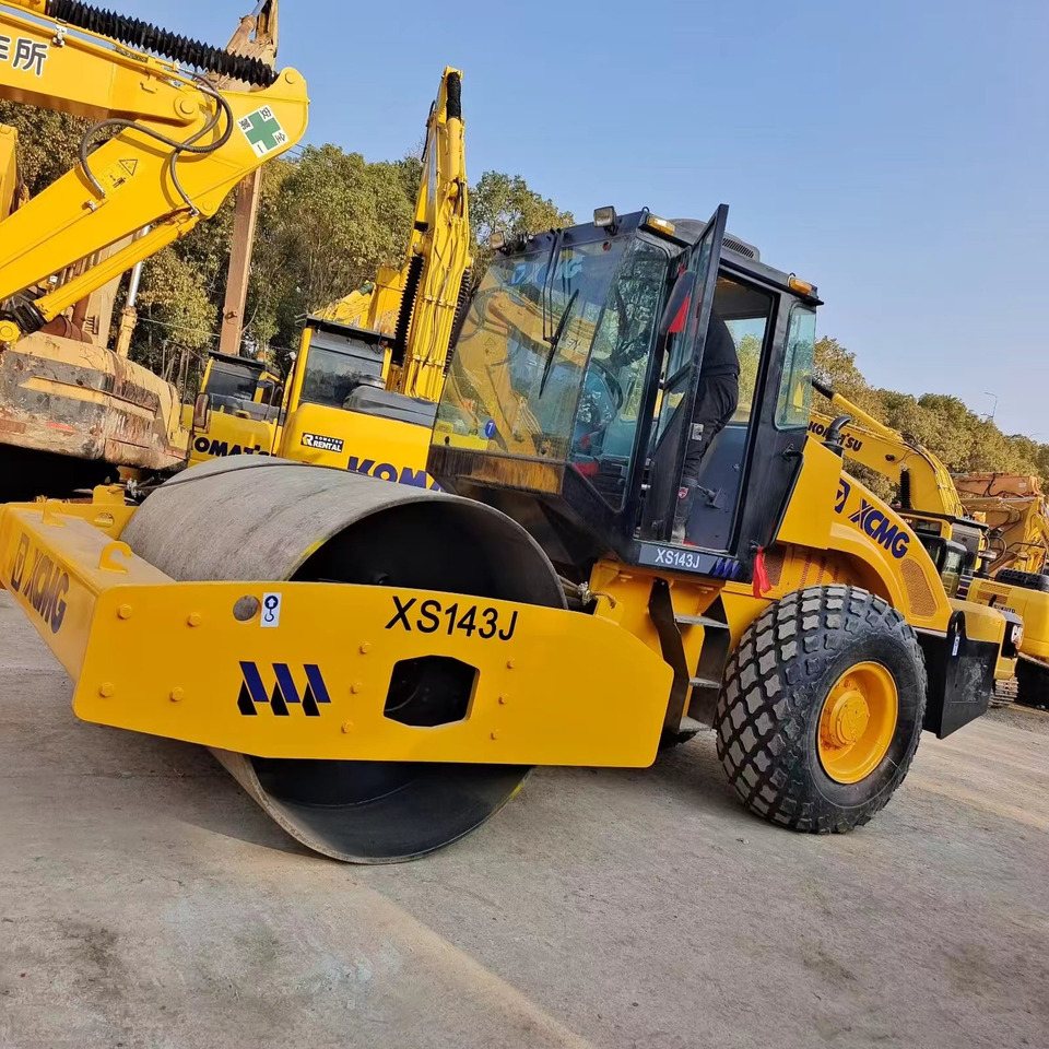 Xcmg xs143J - Compacteur à pieds de mouton/ Monocylindre: photos 1 Xcmg xs143J - Compacteur à pieds de mouton/ Monocylindre: photos 1