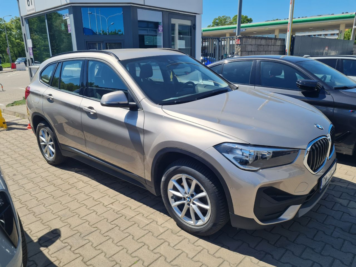 SUV BMW X1 SUV: photos 1