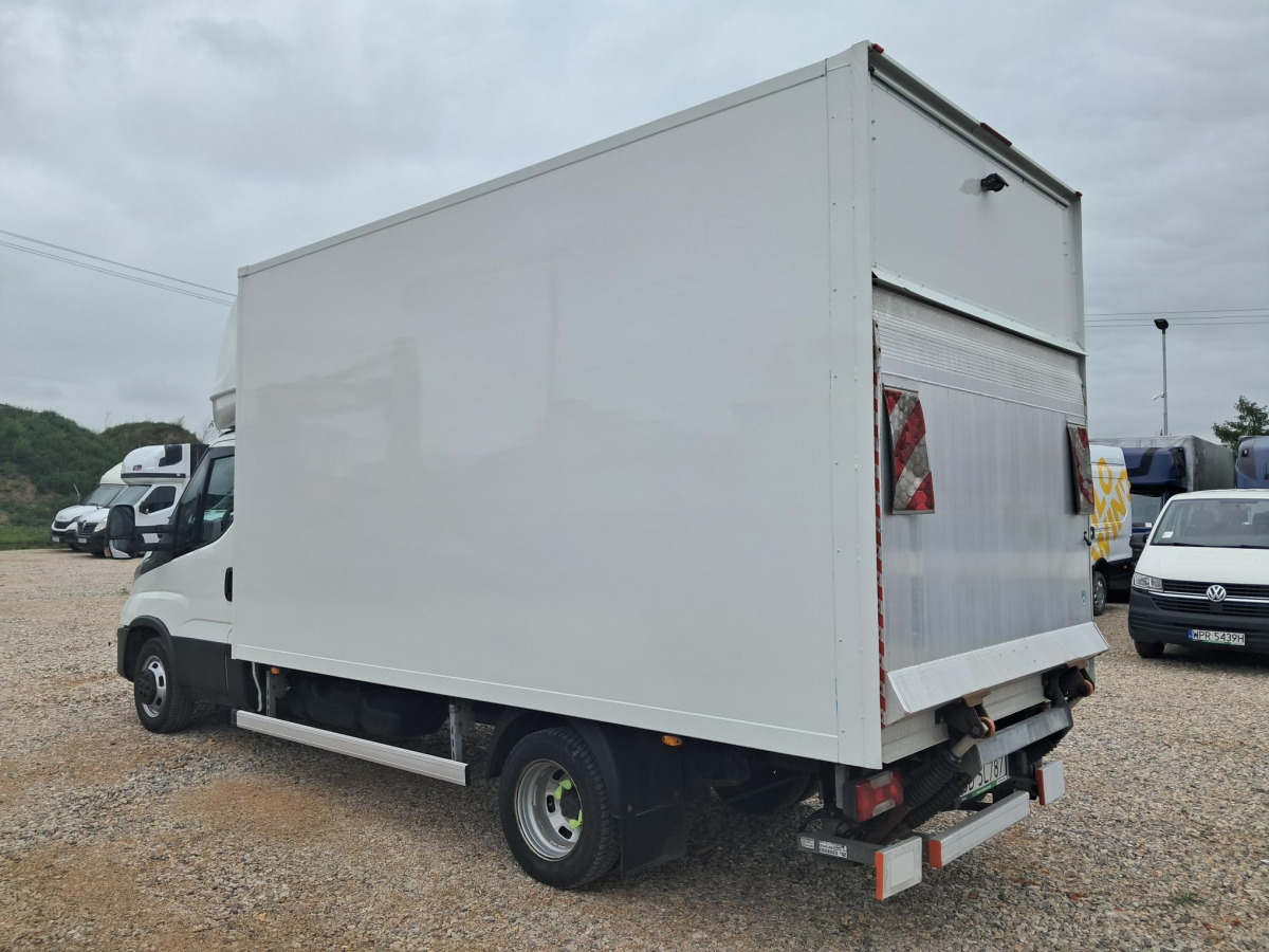 Fourgon grand volume IVECO DAILY KONTENER Z WINDĄ: photos 6