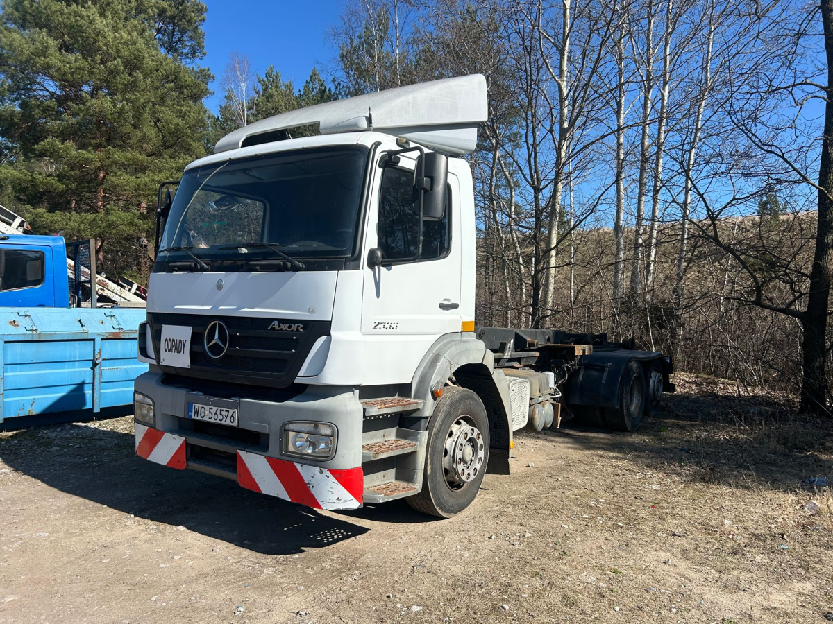 MERCEDES BENZ AXOR HAKOWIEC - Camion ampliroll: photos 2 MERCEDES BENZ AXOR HAKOWIEC - Camion ampliroll: photos 2