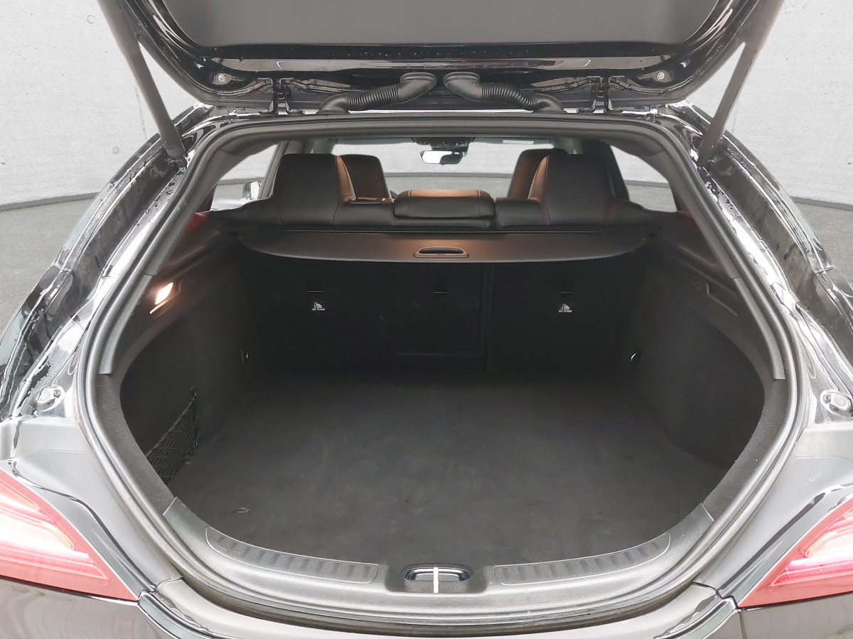 Voiture MERCEDES BENZ CLA 45 AMG KOMBI: photos 14