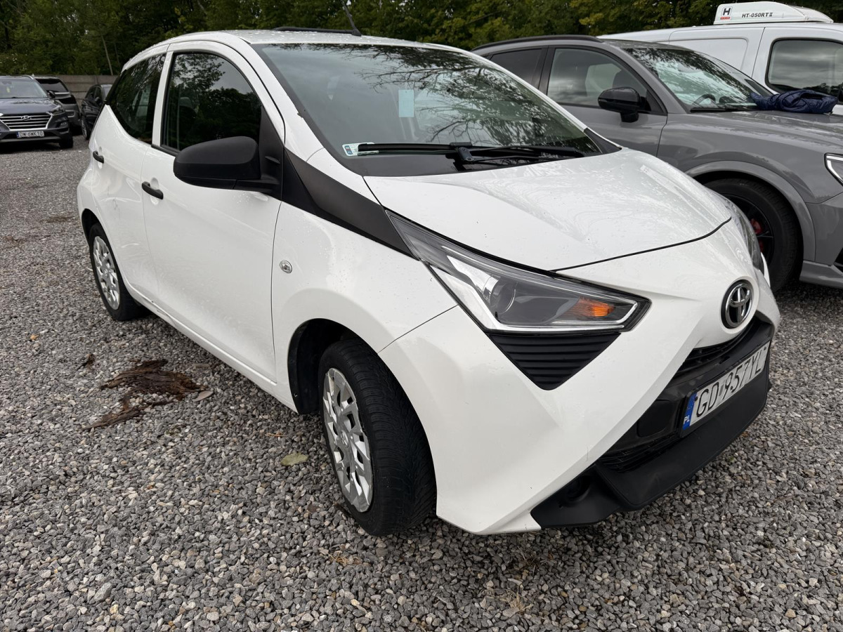 Voiture à hayon TOYOTA AYGO VVT-I 5H/B MT5 HATCHBACK - BRAK KLUCZYKÓW: photos 1