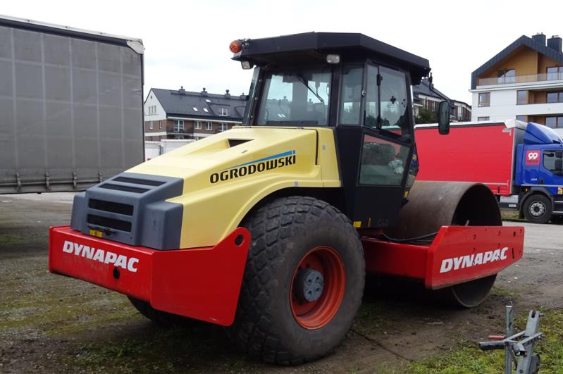 Walec DYNAPAC CA 302D 2011 - 3393 mth - CE - 15,9t - Compacteur: photos 4 Walec DYNAPAC CA 302D 2011 - 3393 mth - CE - 15,9t - Compacteur: photos 4