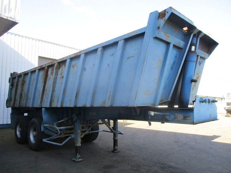 Fruehauf 2 Axle , Steel Tipper , Drum brakes, Spring suspension - Semi-remorque benne: photos 4 Fruehauf 2 Axle , Steel Tipper , Drum brakes, Spring suspension - Semi-remorque benne: photos 4