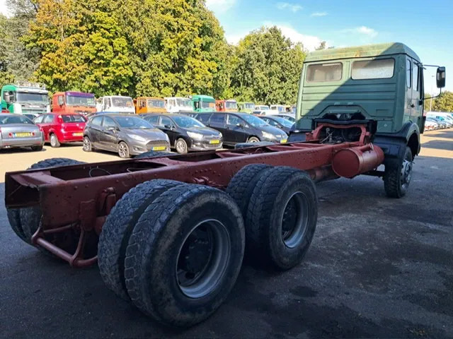 Mercedes-Benz 2632 , V10 , 6x4 , Long chassis , Spring suspension , ZF Manual - Châssis cabine: photos 3 Mercedes-Benz 2632 , V10 , 6x4 , Long chassis , Spring suspension , ZF Manual - Châssis cabine: photos 3