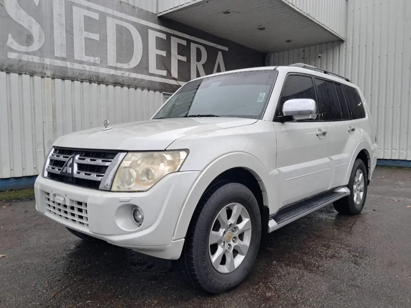 Mitsubishi Pajero GLS 3.5 - V6 , 4x4 , 7 Pers., Full Option - Voiture: photos 1 Mitsubishi Pajero GLS 3.5 - V6 , 4x4 , 7 Pers., Full Option - Voiture: photos 1