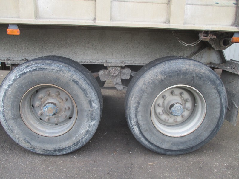 Semi-remorque benne Stas 2 Axle , tipper trailer , spring suspension, Drum brakes: photos 9 Semi-remorque benne Stas 2 Axle , tipper trailer , spring suspension, Drum brakes: photos 9