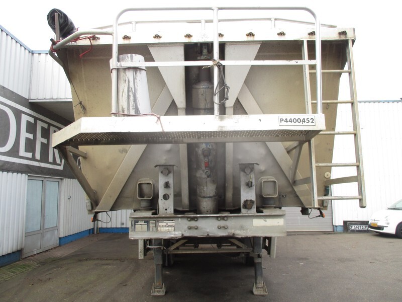 Semi-remorque benne Stas 2 Axle , tipper trailer , spring suspension, Drum brakes: photos 6 Semi-remorque benne Stas 2 Axle , tipper trailer , spring suspension, Drum brakes: photos 6