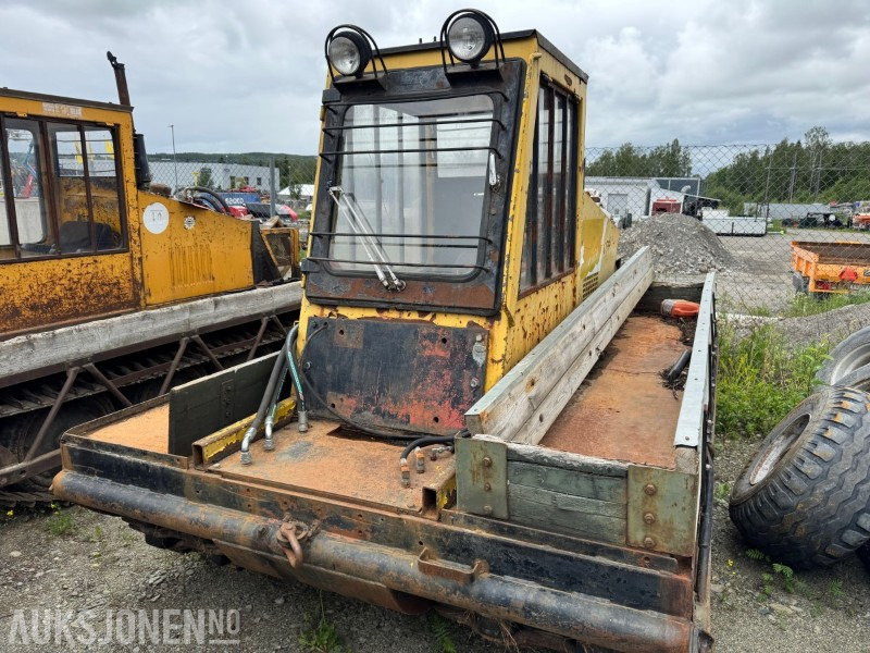 1974 Bombardier MM74 Muskeg med vinsj og lunnebom - L'équipement de construction: photos 2 1974 Bombardier MM74 Muskeg med vinsj og lunnebom - L'équipement de construction: photos 2