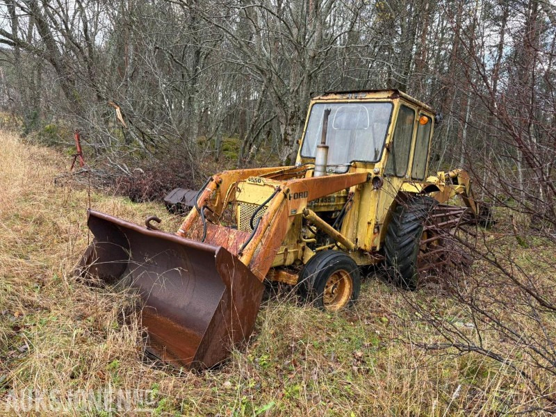 1975 FORD 4550 TRAKTORGRAVER - Tracteur agricole: photos 1 1975 FORD 4550 TRAKTORGRAVER - Tracteur agricole: photos 1