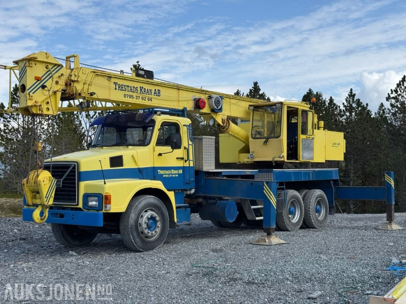 1980 Volvo N10 mobilkran med Bjørnkranar kran - Camion grue: photos 1 1980 Volvo N10 mobilkran med Bjørnkranar kran - Camion grue: photos 1