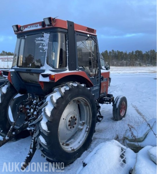 1985 CASE IH 685 - Tracteur agricole: photos 4 1985 CASE IH 685 - Tracteur agricole: photos 4