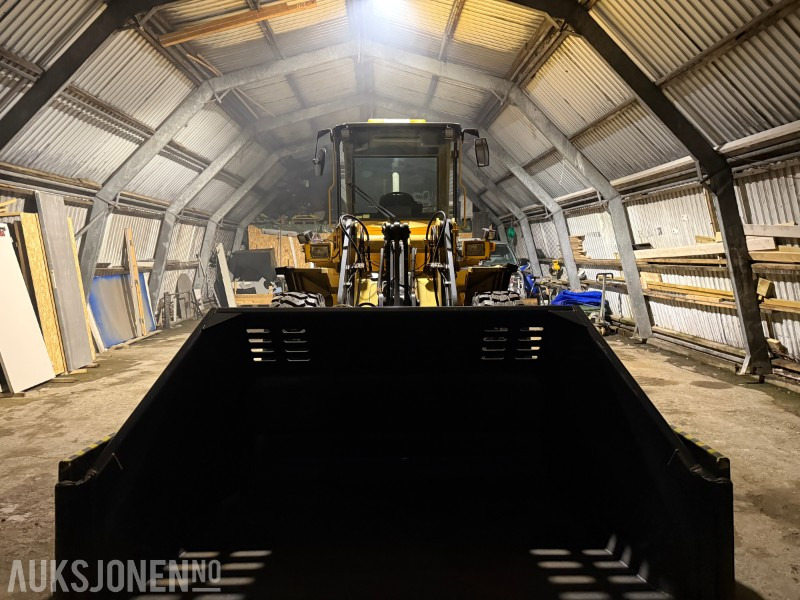 1996 Volvo L70C - Klappvinge - Sentralsmøring - 18 290t - Chargeuse sur pneus: photos 2 1996 Volvo L70C - Klappvinge - Sentralsmøring - 18 290t - Chargeuse sur pneus: photos 2