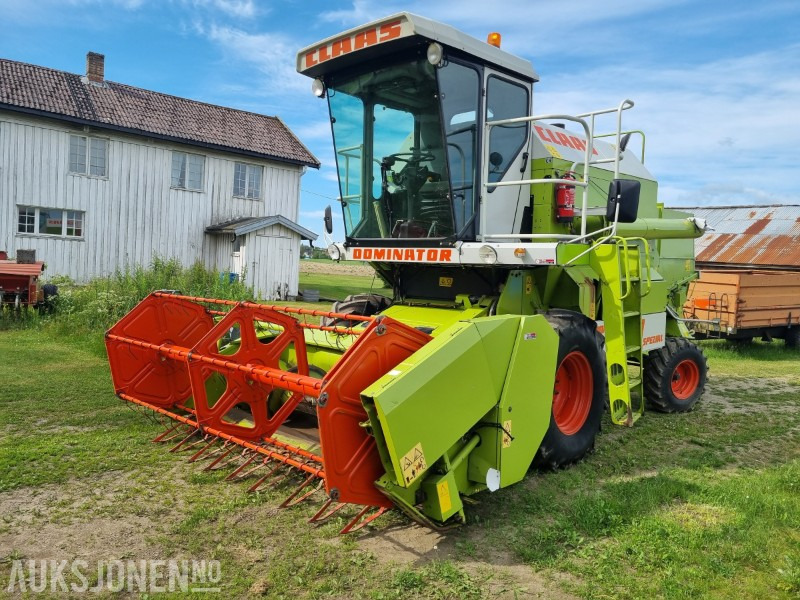 2000 Claas Dominator 48 spezial tresker 1562 timer - Moissonneuse-batteuse: photos 1 2000 Claas Dominator 48 spezial tresker 1562 timer - Moissonneuse-batteuse: photos 1