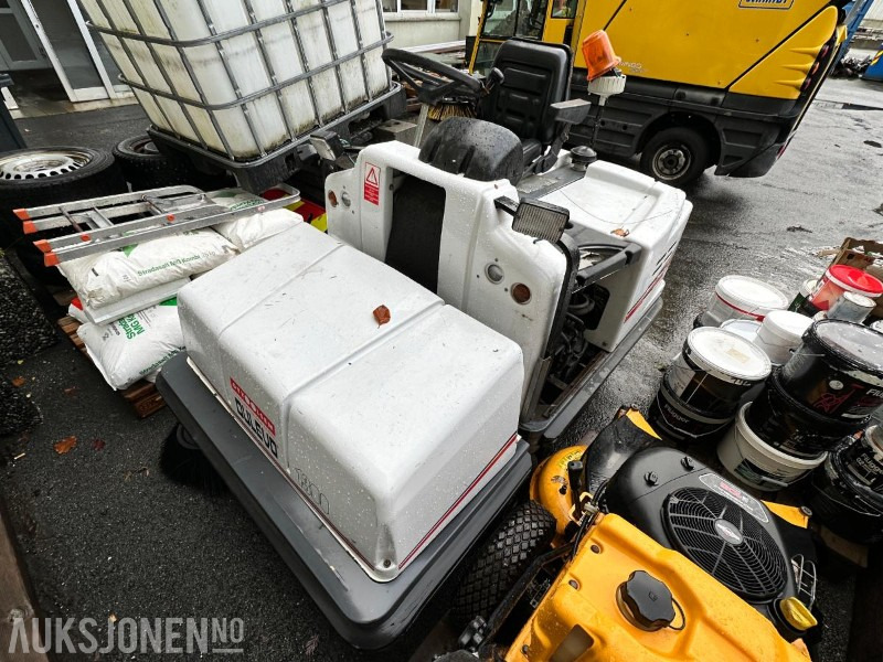 2000 Dulevo 1300 DL Kostemaskin – Reparasjonsobjekt - L'équipement de construction: photos 1 2000 Dulevo 1300 DL Kostemaskin – Reparasjonsobjekt - L'équipement de construction: photos 1