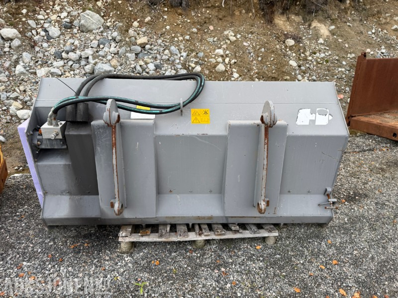 2000 Holms Strøskuffe 2m3 - BM feste - Godet pour chargeur: photos 4 2000 Holms Strøskuffe 2m3 - BM feste - Godet pour chargeur: photos 4