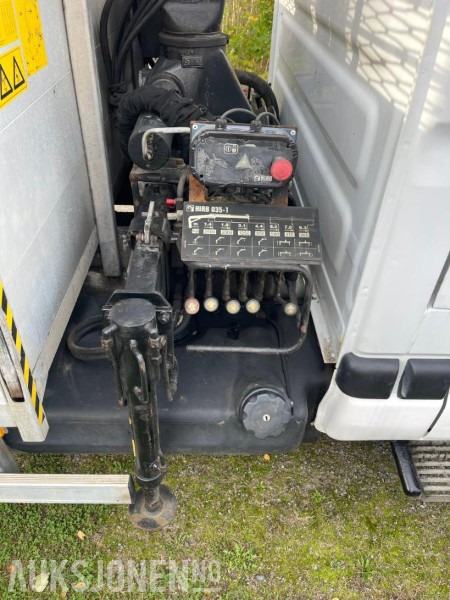 2005 Renault Mascott - Camion grue: photos 5 2005 Renault Mascott - Camion grue: photos 5