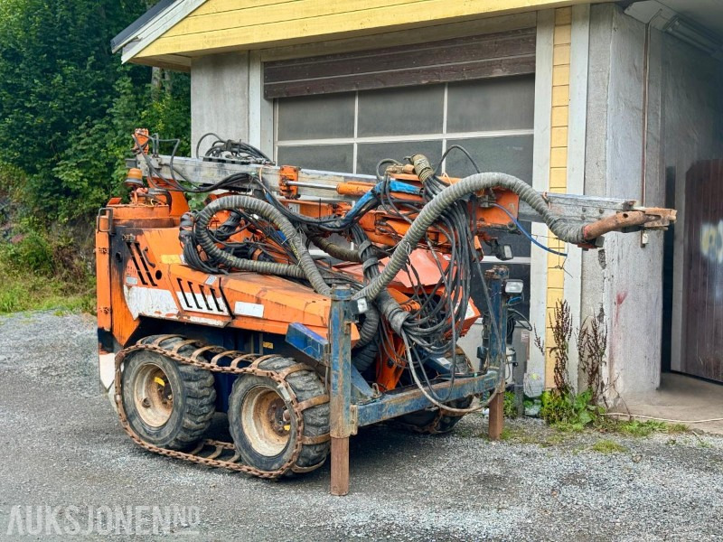 2005 Tamrock Commando 120 Borerigg - Slagtimer: 5481 - Foreuse: photos 3 2005 Tamrock Commando 120 Borerigg - Slagtimer: 5481 - Foreuse: photos 3