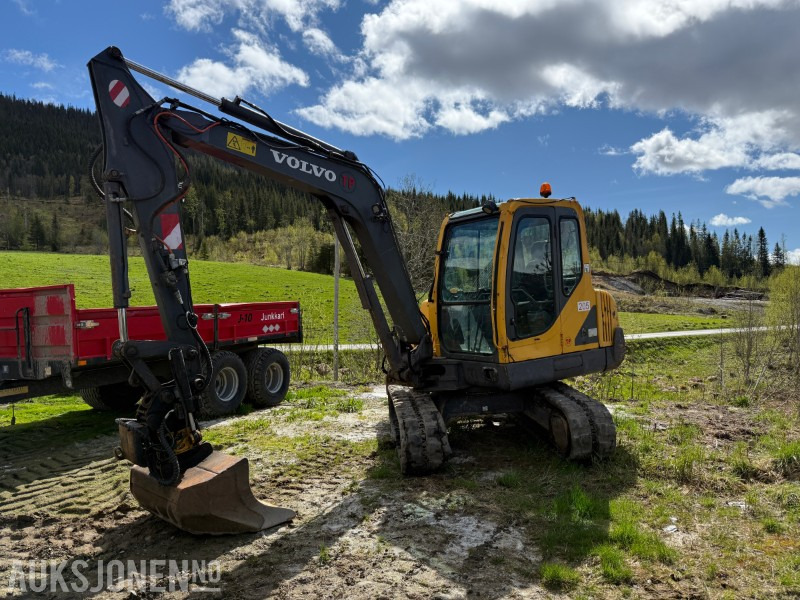 2005 Volvo EC55B beltegraver - tiltrotator - tilleggshydrualikk - Pelle: photos 1 2005 Volvo EC55B beltegraver - tiltrotator - tilleggshydrualikk - Pelle: photos 1
