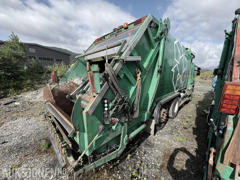 2006 Scania P380 2-kammers komprimatorbil - renovasjonsbil - bossbil - Benne à ordures ménagères: photos 3 2006 Scania P380 2-kammers komprimatorbil - renovasjonsbil - bossbil - Benne à ordures ménagères: photos 3