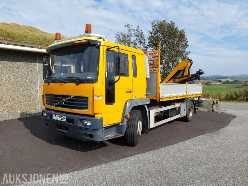 2006 Volvo FL6H 4X2 med solid bakmontert HMV kran med fjernstyring EU OK - Camion benne: photos 1 2006 Volvo FL6H 4X2 med solid bakmontert HMV kran med fjernstyring EU OK - Camion benne: photos 1