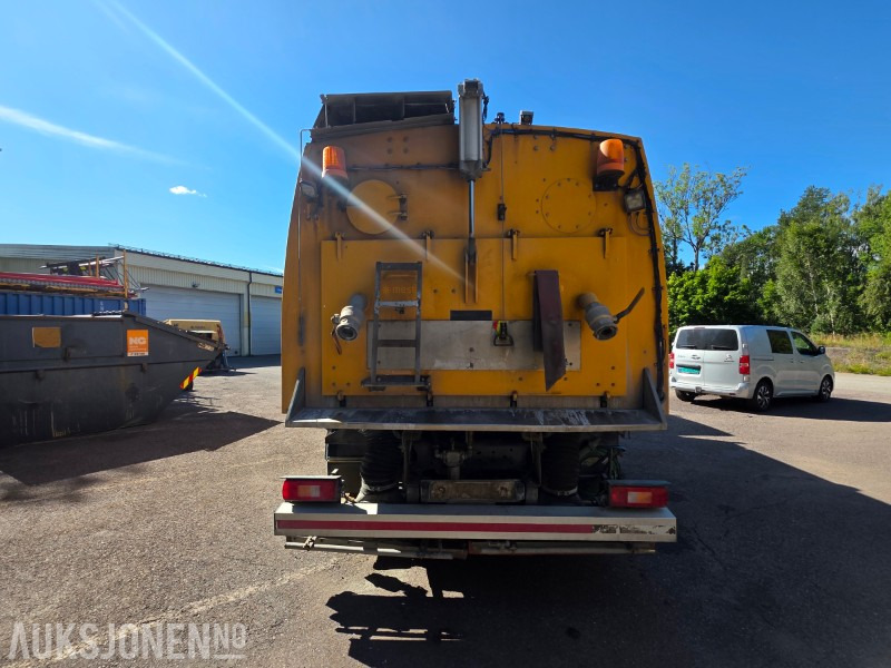 2007 Volvo FH440 Feiebil - Euro5T - 3 akslet - 265900km - Balayeuse de voirie: photos 5 2007 Volvo FH440 Feiebil - Euro5T - 3 akslet - 265900km - Balayeuse de voirie: photos 5