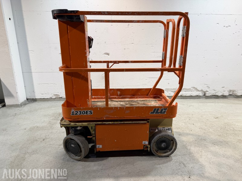 2008 JLG 1230ES Elektrisk mastelift med 5,6 m arbeidshøyde - Nacelle: photos 2 2008 JLG 1230ES Elektrisk mastelift med 5,6 m arbeidshøyde - Nacelle: photos 2