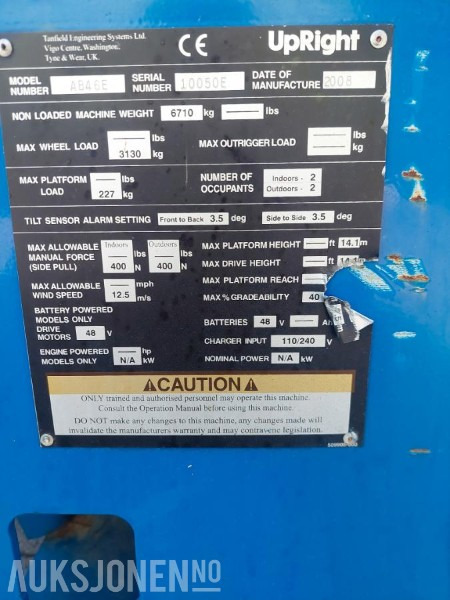 2008 UpRight AB46E bomlift med knekkarm - Arbeidshøyde 16,1 m. - Vekt: 6 700 kg - Timer: 217! - Nacelle: photos 5 2008 UpRight AB46E bomlift med knekkarm - Arbeidshøyde 16,1 m. - Vekt: 6 700 kg - Timer: 217! - Nacelle: photos 5