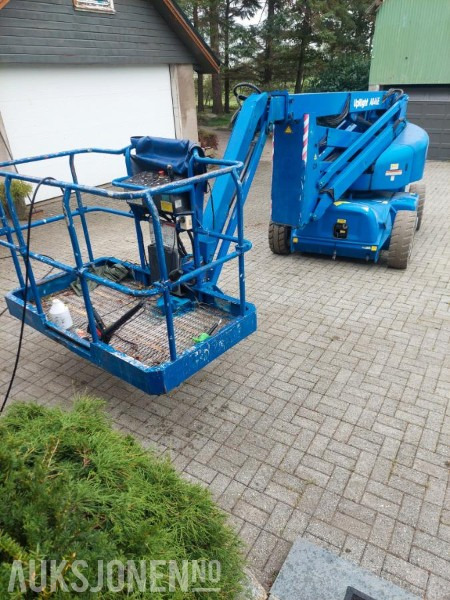 2008 UpRight AB46E bomlift med knekkarm - Arbeidshøyde 16,1 m. - Vekt: 6 700 kg - Timer: 217! - Nacelle: photos 2 2008 UpRight AB46E bomlift med knekkarm - Arbeidshøyde 16,1 m. - Vekt: 6 700 kg - Timer: 217! - Nacelle: photos 2