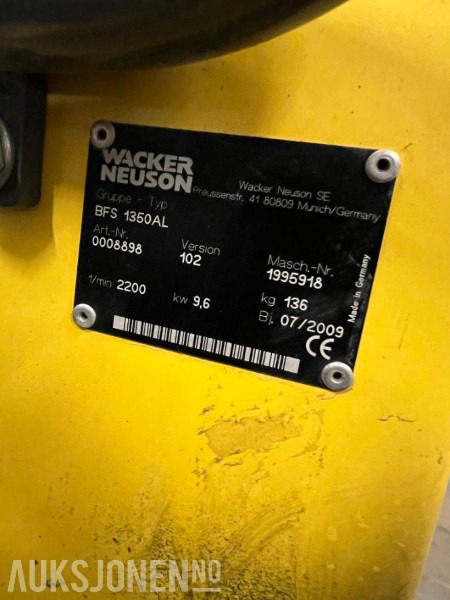 2009 Wacker Neuson BFS 1350AL - Asfalt og betongsag. - L'équipement de construction: photos 5 2009 Wacker Neuson BFS 1350AL - Asfalt og betongsag. - L'équipement de construction: photos 5