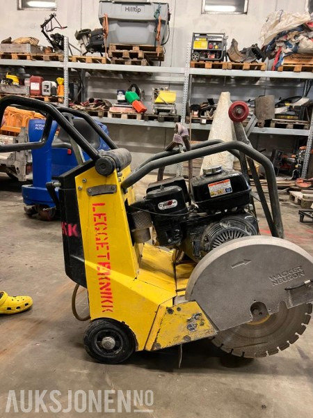 2009 Wacker Neuson BFS 1350AL - Asfalt og betongsag. - L'équipement de construction: photos 2 2009 Wacker Neuson BFS 1350AL - Asfalt og betongsag. - L'équipement de construction: photos 2