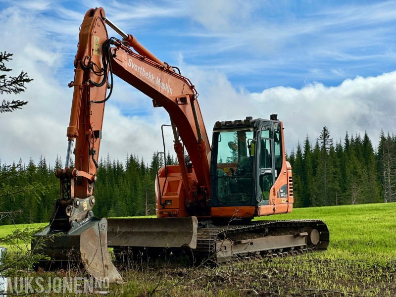 2011 Doosan DX140LCR gravemaskin - Rototilt- 2 skuffer - Pelle: photos 1 2011 Doosan DX140LCR gravemaskin - Rototilt- 2 skuffer - Pelle: photos 1