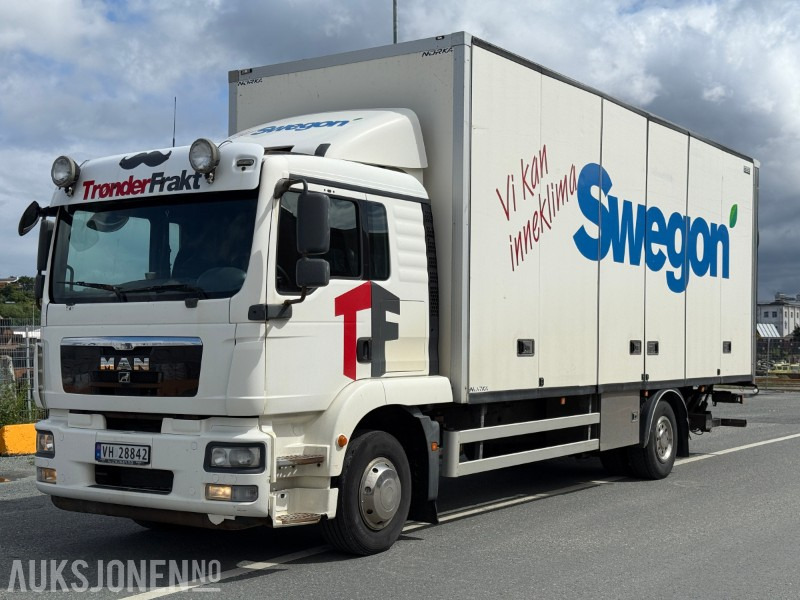 2011 MAN TGM 15.290 4X2 skapbil - Full sideåpning - Zepro bakløft - Camion fourgon: photos 1 2011 MAN TGM 15.290 4X2 skapbil - Full sideåpning - Zepro bakløft - Camion fourgon: photos 1