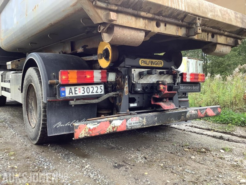 2011 Mercedes-Benz 1836L/45 4X2M - Camion ampliroll: photos 5 2011 Mercedes-Benz 1836L/45 4X2M - Camion ampliroll: photos 5