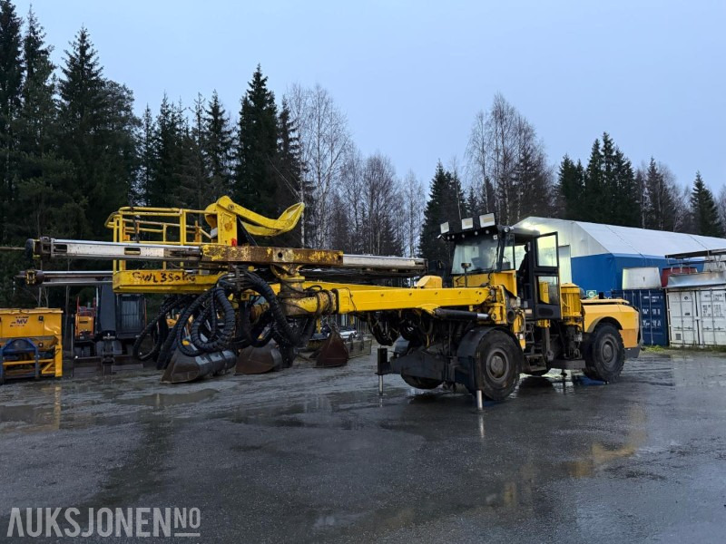 2012 Atlas Copco Boomer E2C Borerigg, To-bom oppsett med integrert kurv - Foreuse: photos 1 2012 Atlas Copco Boomer E2C Borerigg, To-bom oppsett med integrert kurv - Foreuse: photos 1