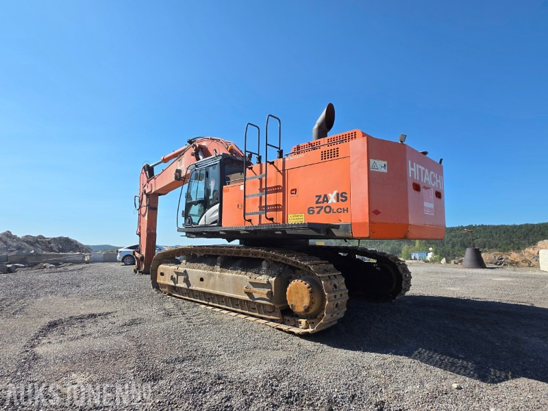 2013 Hitachi ZX670LCH-5 Beltegraver - Nasta 3800L Graveskuff - 15425 Arbeidstimer - Servicehistorikk - Pelle: photos 5 2013 Hitachi ZX670LCH-5 Beltegraver - Nasta 3800L Graveskuff - 15425 Arbeidstimer - Servicehistorikk - Pelle: photos 5