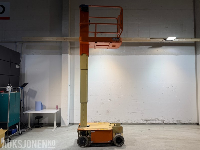 2013 JLG 1230ES Elektrisk mastelift med 5,6 m arbeidshøyde - Nacelle: photos 1 2013 JLG 1230ES Elektrisk mastelift med 5,6 m arbeidshøyde - Nacelle: photos 1