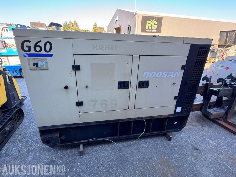 2014 Doosan G60 generator - L'équipement de construction: photos 2 2014 Doosan G60 generator - L'équipement de construction: photos 2