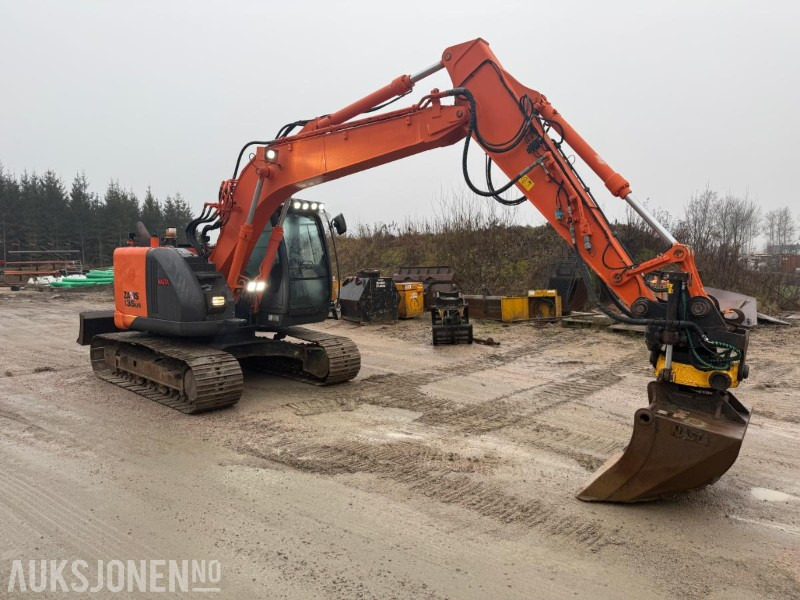 2014 Hitachi Zaxis 135us BELTEGRAVER ENGCON ROTOTILT SERVICEHISTORIKK SENTRALSMØRING 2 SKUFFER - Pelle: photos 2 2014 Hitachi Zaxis 135us BELTEGRAVER ENGCON ROTOTILT SERVICEHISTORIKK SENTRALSMØRING 2 SKUFFER - Pelle: photos 2
