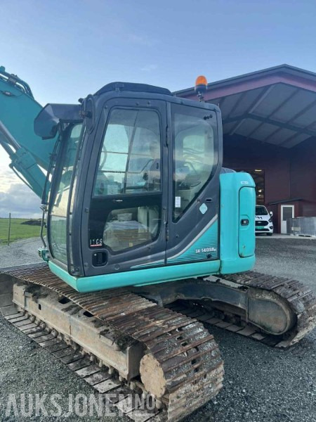 2014 Kobelco sk140srlc-3 gravemaskin Hk feste s60 Engcon tiltrotator 3 skuffer Sentralsmøring - Pelle: photos 2 2014 Kobelco sk140srlc-3 gravemaskin Hk feste s60 Engcon tiltrotator 3 skuffer Sentralsmøring - Pelle: photos 2