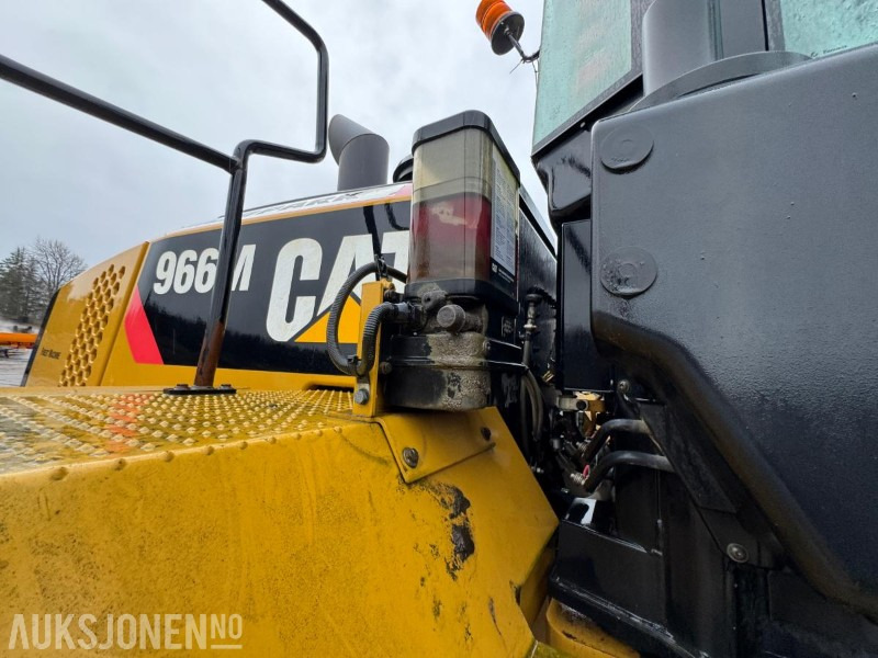 Chargeuse sur pneus 2015 CAT 966M FOREST MACHINE HJULLASTER, VEKT, SENTRALSMØRING, FULL SERVICEHISTORIKK, SKUFFE: photos 49 Chargeuse sur pneus 2015 CAT 966M FOREST MACHINE HJULLASTER, VEKT, SENTRALSMØRING, FULL SERVICEHISTORIKK, SKUFFE: photos 49