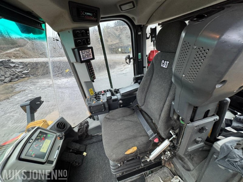 Chargeuse sur pneus 2015 CAT 966M FOREST MACHINE HJULLASTER, VEKT, SENTRALSMØRING, FULL SERVICEHISTORIKK, SKUFFE: photos 22 Chargeuse sur pneus 2015 CAT 966M FOREST MACHINE HJULLASTER, VEKT, SENTRALSMØRING, FULL SERVICEHISTORIKK, SKUFFE: photos 22