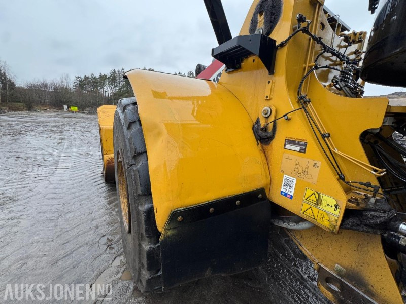 Chargeuse sur pneus 2015 CAT 966M FOREST MACHINE HJULLASTER, VEKT, SENTRALSMØRING, FULL SERVICEHISTORIKK, SKUFFE: photos 46 Chargeuse sur pneus 2015 CAT 966M FOREST MACHINE HJULLASTER, VEKT, SENTRALSMØRING, FULL SERVICEHISTORIKK, SKUFFE: photos 46