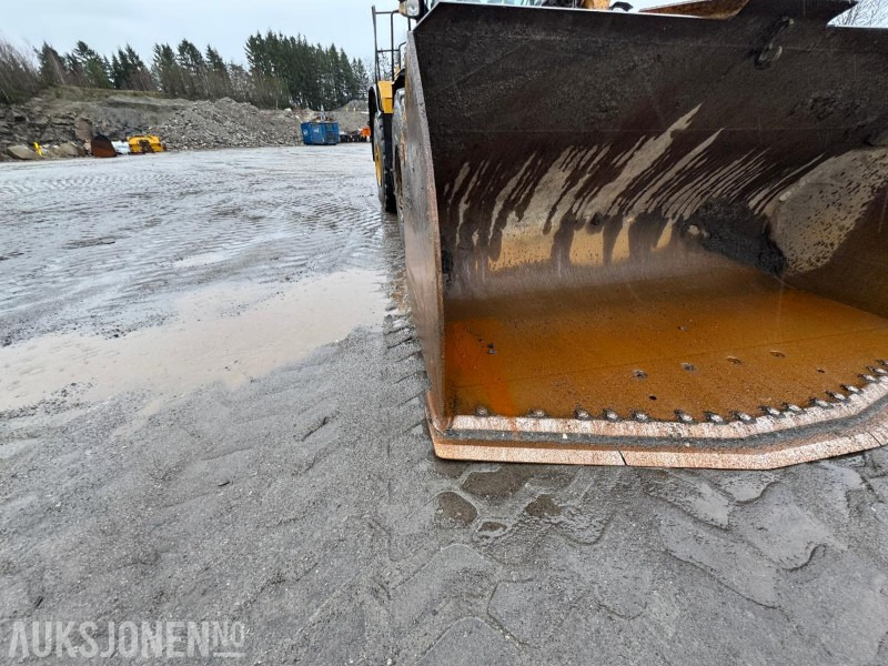 Chargeuse sur pneus 2015 CAT 966M FOREST MACHINE HJULLASTER, VEKT, SENTRALSMØRING, FULL SERVICEHISTORIKK, SKUFFE: photos 11 Chargeuse sur pneus 2015 CAT 966M FOREST MACHINE HJULLASTER, VEKT, SENTRALSMØRING, FULL SERVICEHISTORIKK, SKUFFE: photos 11