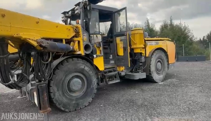 2015 Epiroc BOOMER E2C - 4149t - Foreuse: photos 2 2015 Epiroc BOOMER E2C - 4149t - Foreuse: photos 2